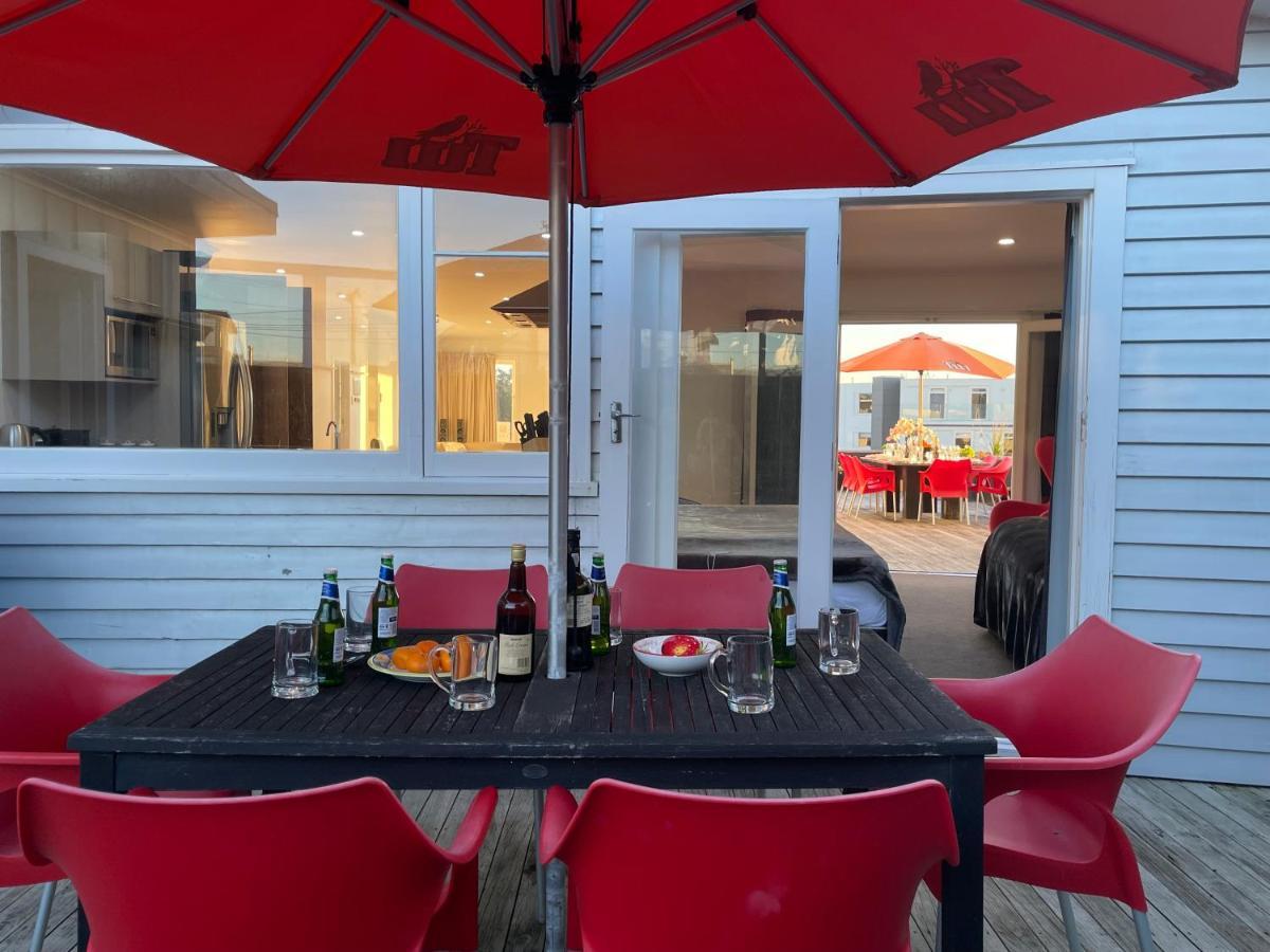 Ocean Front East End Beach House New Plymouth Zewnętrze zdjęcie